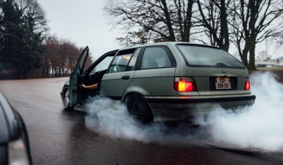burning-car-smells
